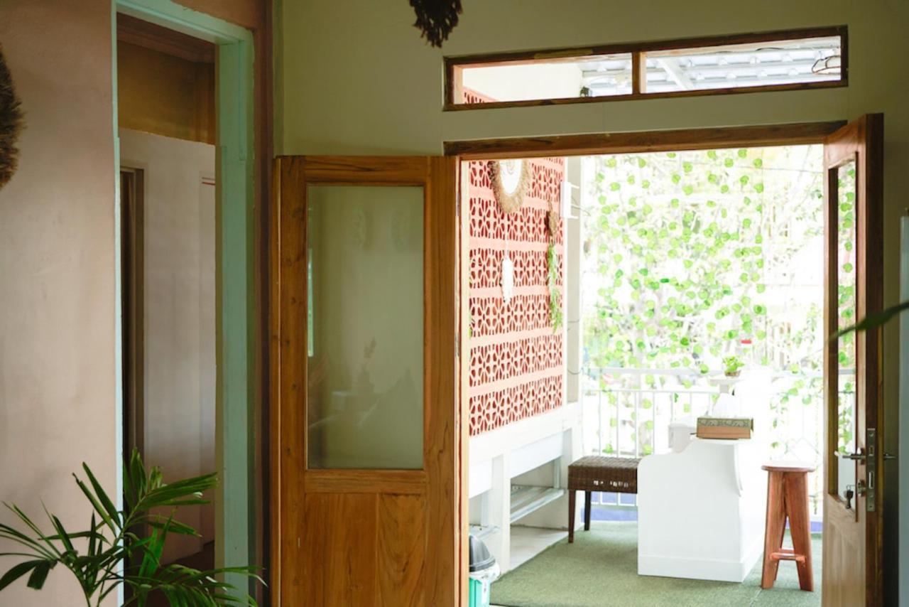 纳闽巴霍 Bajo Bunkhouse旅舍 外观 照片